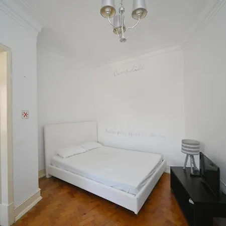 Brotherstay Lusotile بيت شباب Lisboa