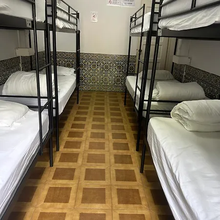Hostel Brotherstay Lusotile